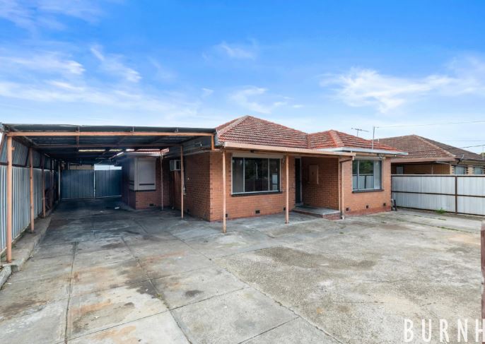 8 Lee Street, St Albans VIC 3021