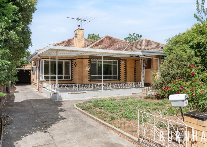 19 Hall Street, Sunshine West VIC 3020